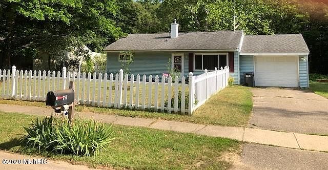 1st image of 714 Shumway Ave