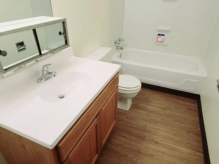 Kimberly Club Apartments — Photo 183