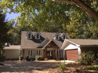 8560 Valemont Dr, Sandy Springs, GA 30350