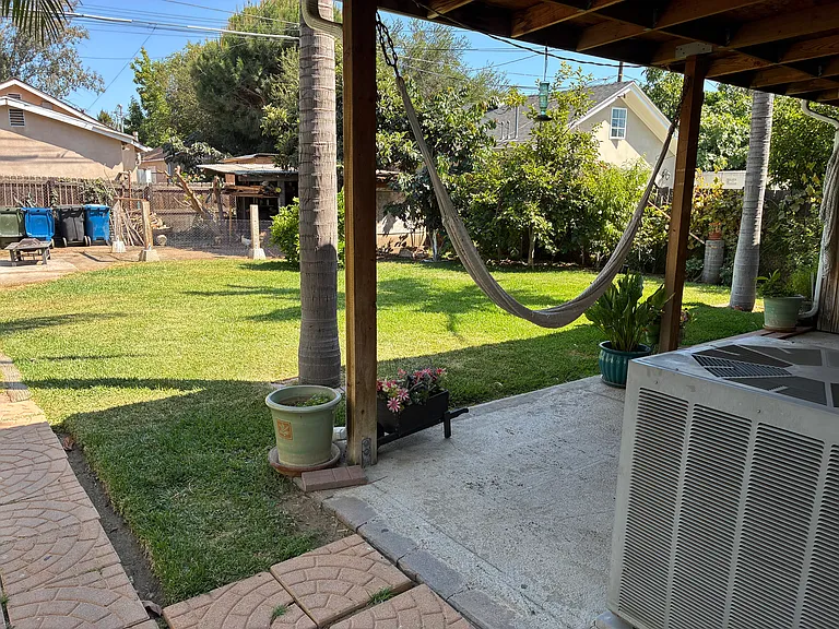 420 N Workman St — Photo 8