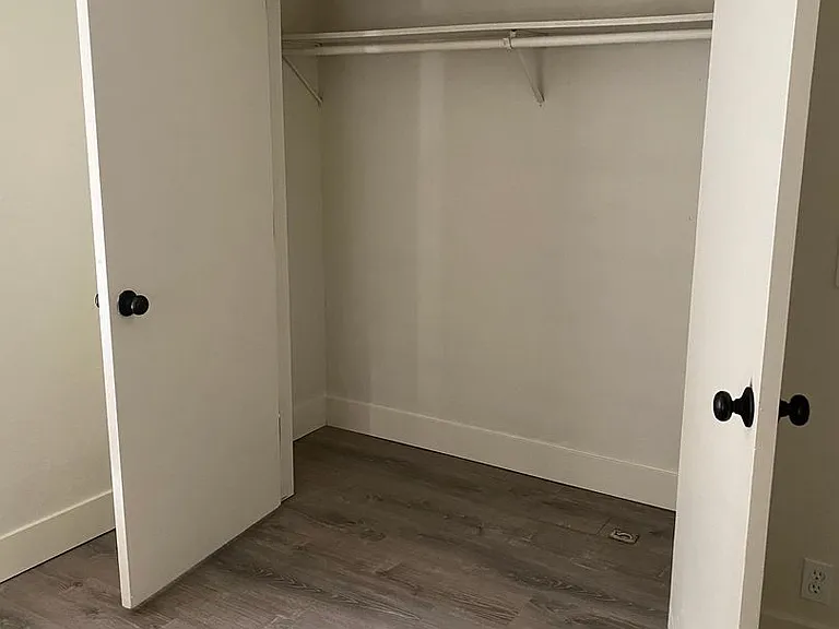 1642 Mulberry St — Photo 10