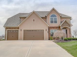703 Indian Trl, Smithville, MO 64089