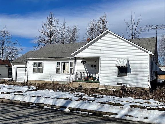 2nd image of 511 Cherry Ave