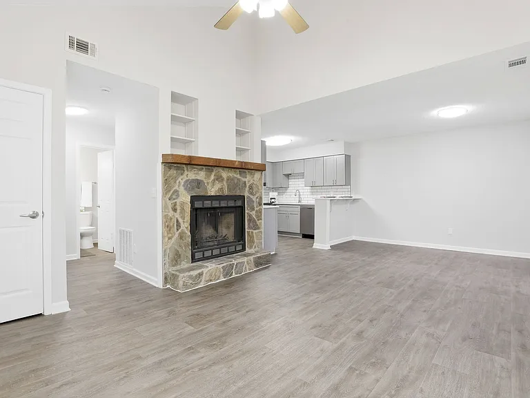 Faris Residences Newnan — Photo 18