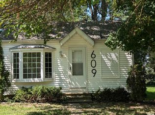 609 S Stewart St, Creve Coeur, IL