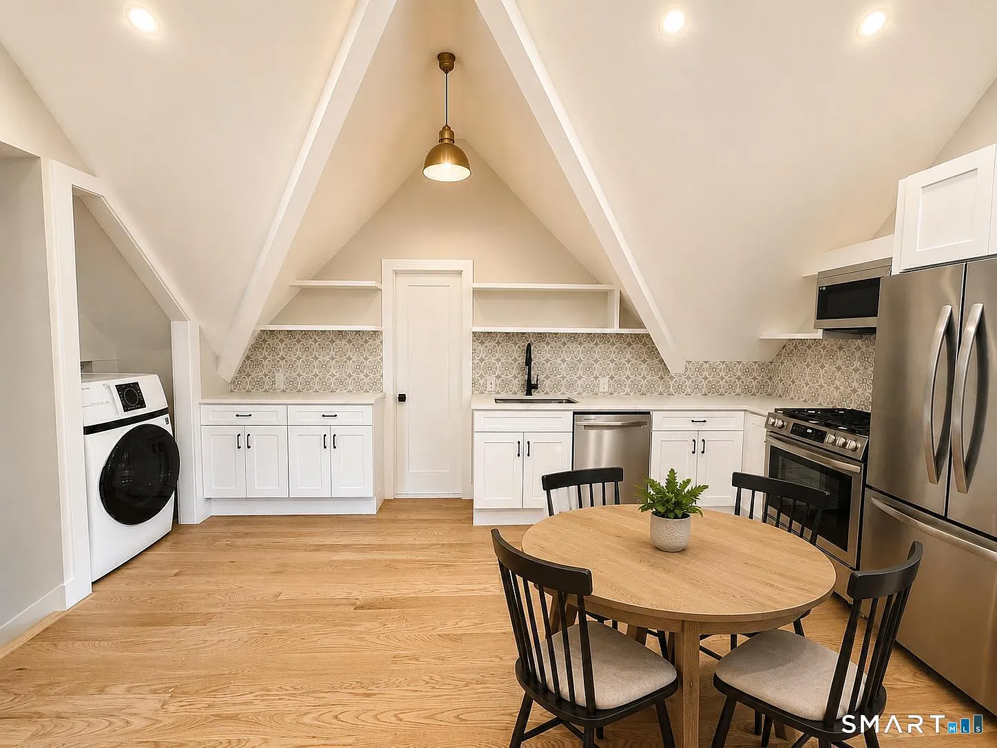 1 bed, 1.0 bath, 744 sqft, $2,950 — Photo 4