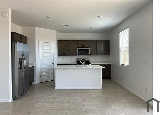 32525 N Jasper St — Photo 1