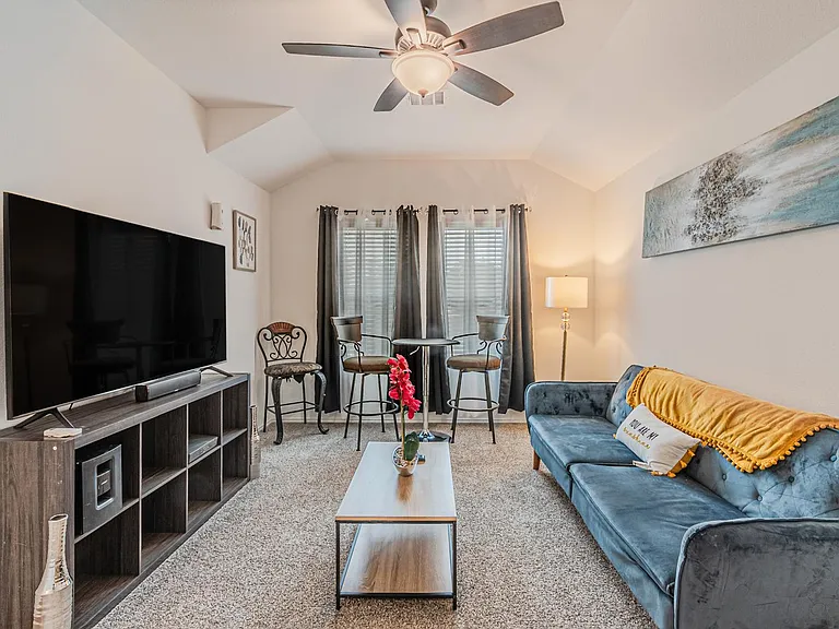 Fern Meadows Dr — Photo 4