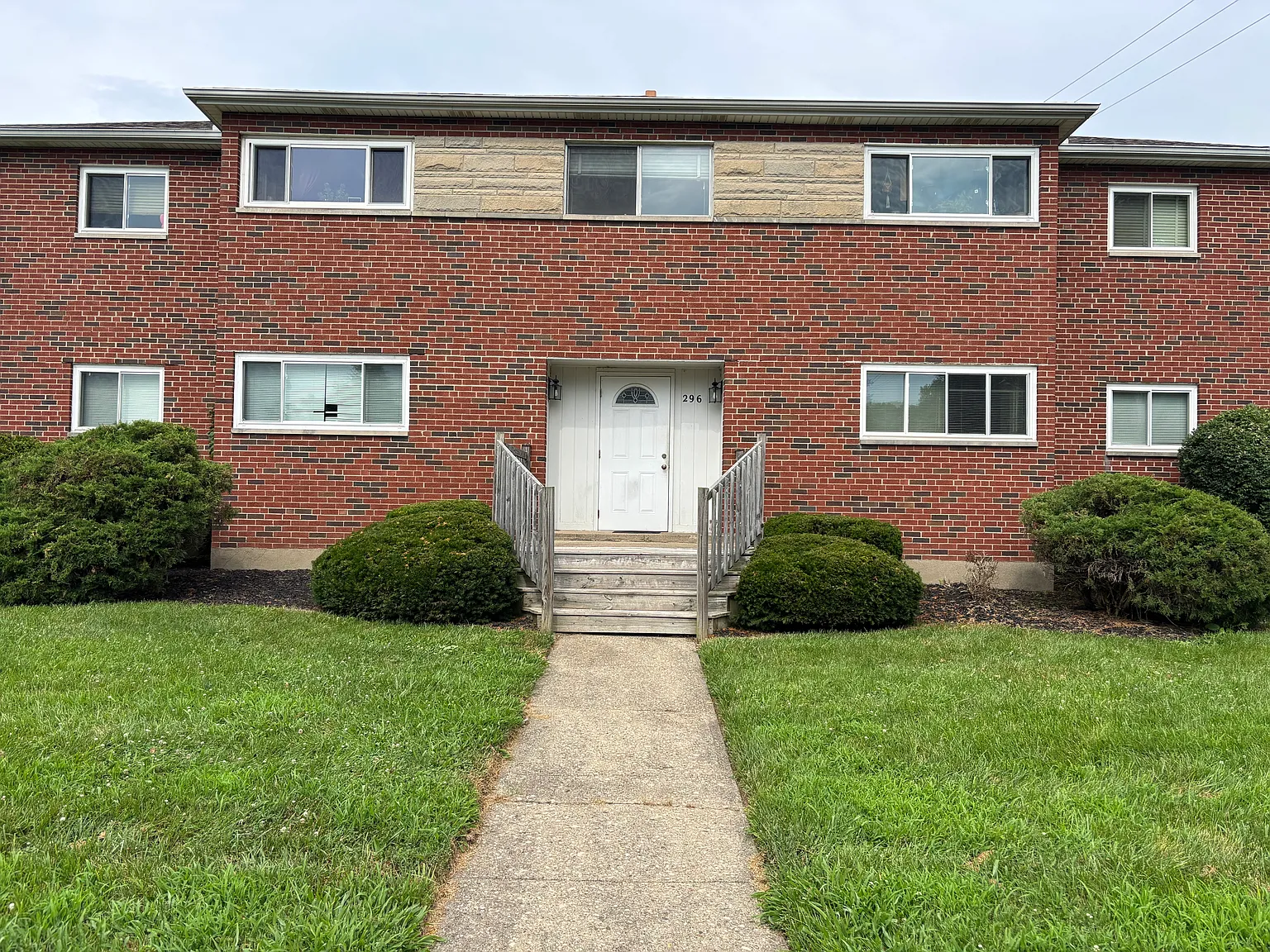 2 bed, 957 sqft, $950 — Photo 1