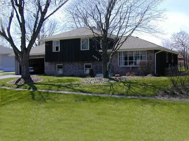1333 Susan St photo 1
