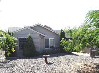 180 SE Lebleu Ln, Winston, OR 97496