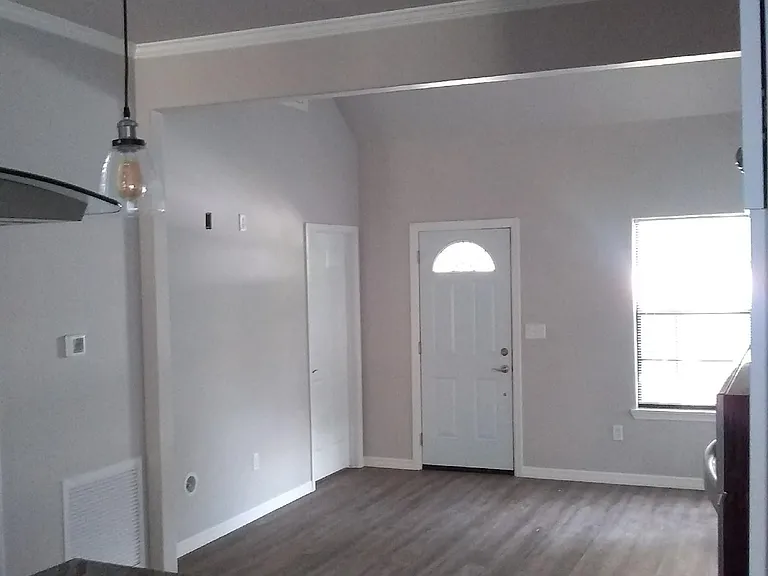 802 S 18th St — Photo 15