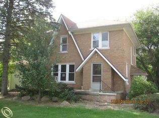 10336 S Rushton Rd, South Lyon, MI 48178