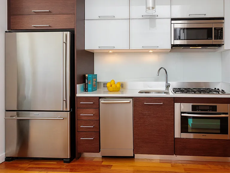 161 N 4th St #2D — Photo 5