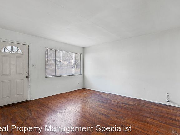 2nd image of 1407 Appleberry Ln