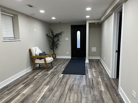 3rd image of 4347 S Artesian Ave #G
