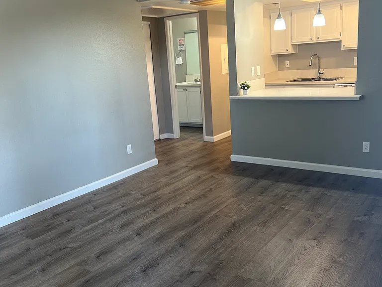 6420 Casada Way #6 — Photo 23