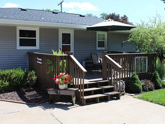 5th image of 1446 Devitt Ave
