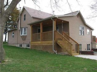 5717 Seven Hills Rd, Coggon, IA 52218