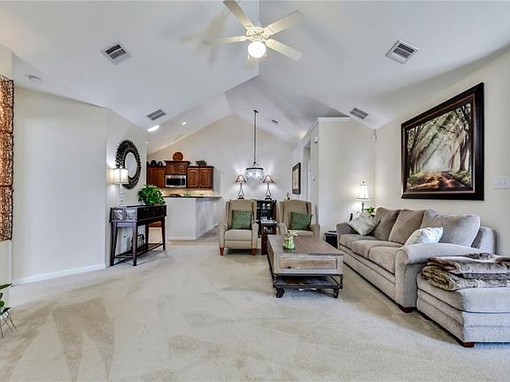 5th image of 30 Wildwood Dr APT 64