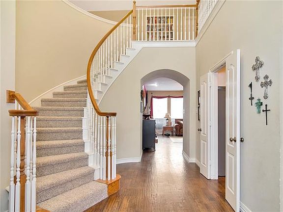 5th image of 1608 Birchmont Ln