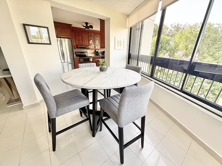 690 Teniente Cesar Luis Gonzalez Ave — Photo 16
