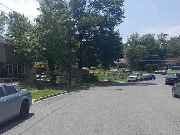 5th image of 1905 Barlowe Pl