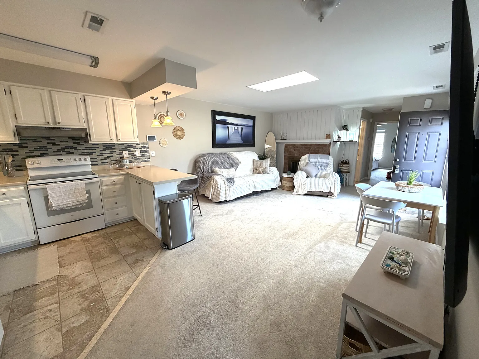 2 bed, 948 sqft, $1,890 — Photo 4