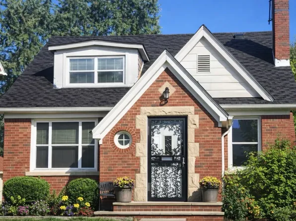 15081 Young St, Detroit, MI 48205