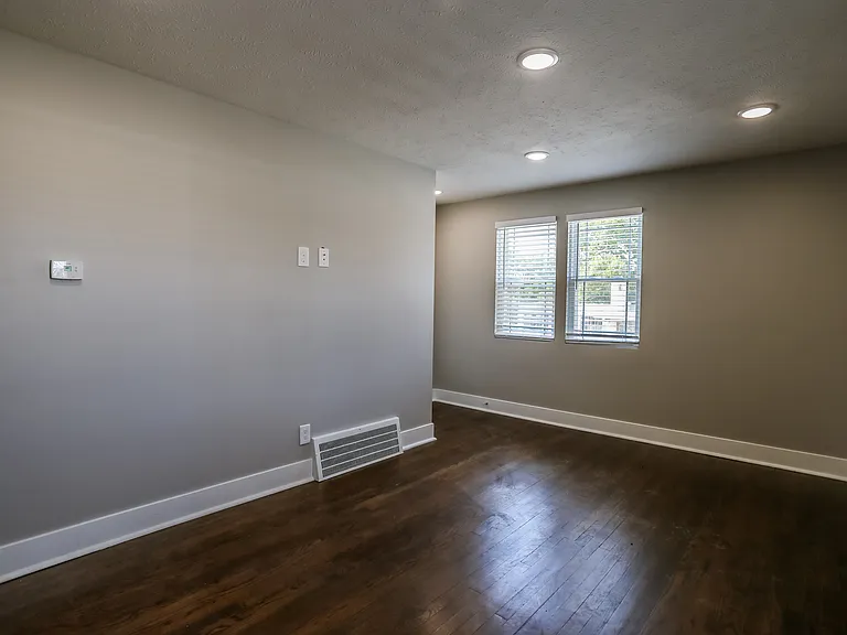 5505 NW Radial Hwy #1 — Photo 5
