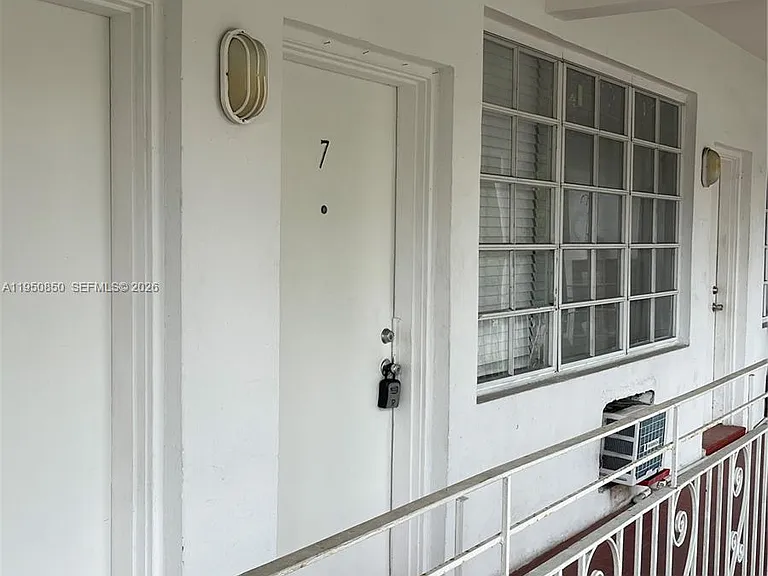 901 Pennsylvania Ave #7 — Photo 2
