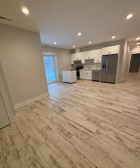 6615 N Milwaukee Ave #5 — Photo 3