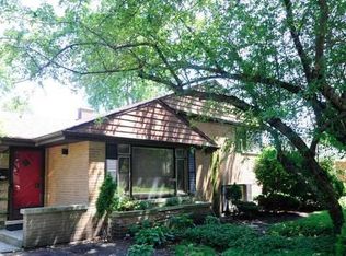 9245 Forestview Rd, Evanston, IL 60203