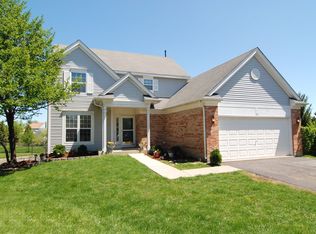 15 N Lakewood Ct, South Elgin, IL 60177