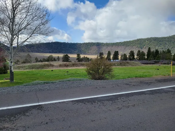 1042 Turnstone Dr, Klamath Falls, OR 97601