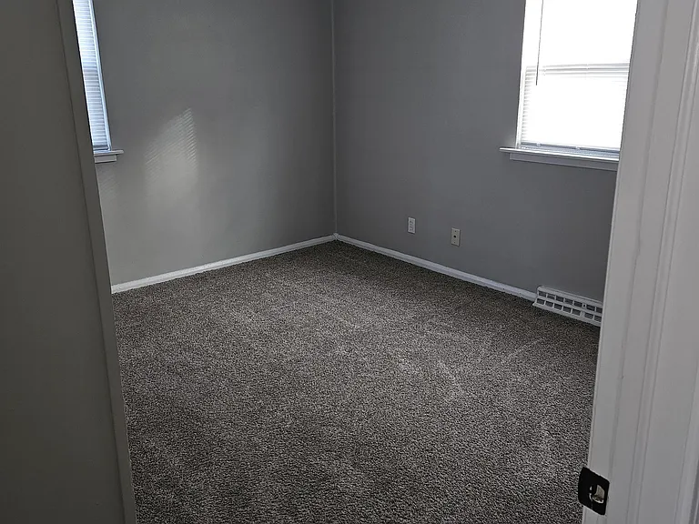 117 W Graham Ave — Photo 5