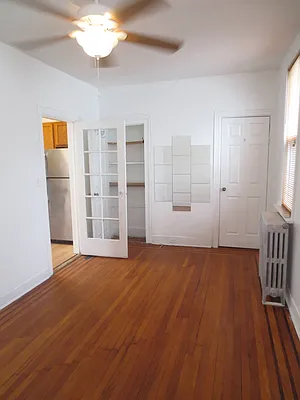 Rented by BELLMARC | media 10