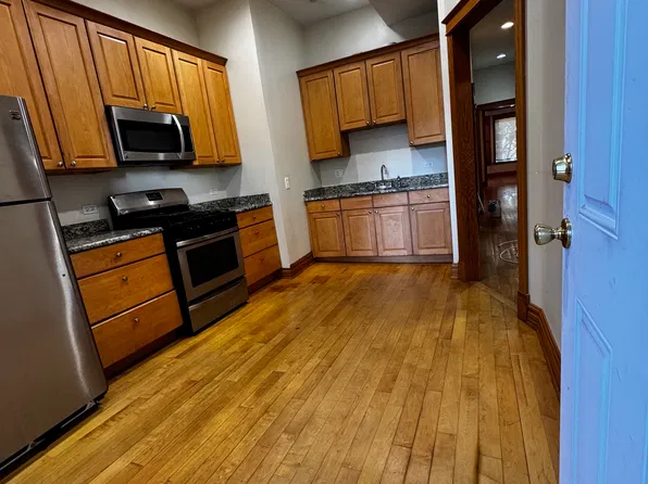 (undisclosed Address), Chicago, IL 60623