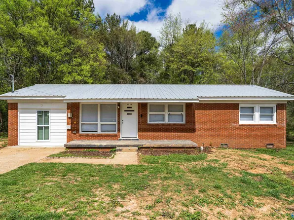 4316 Barry St NW, Huntsville, AL 35810