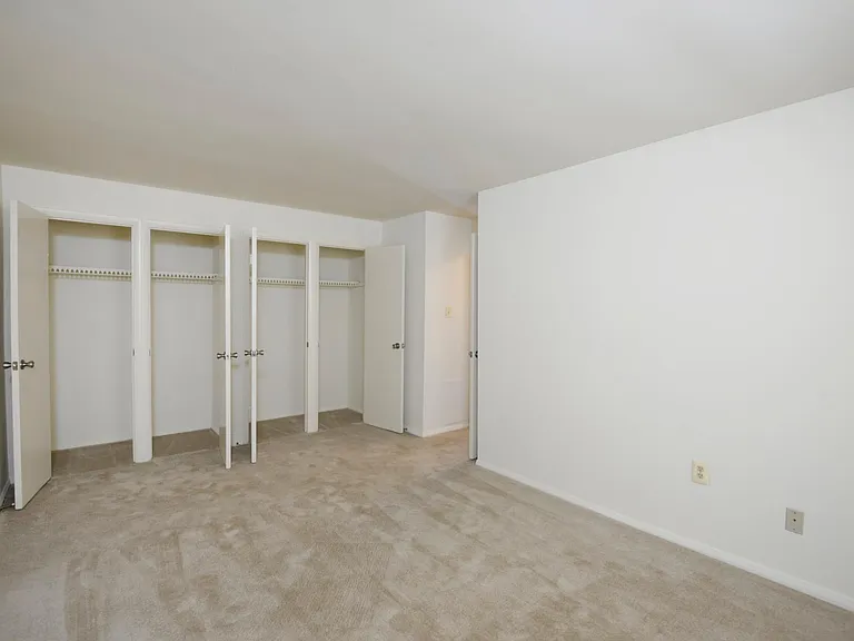 Cub Hill Apartments — Photo 5