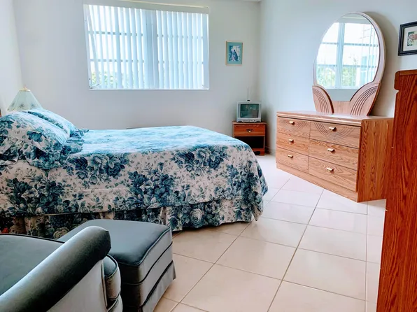 2800 NW 47th Terrace #304, Lauderdale Lakes, FL 33313