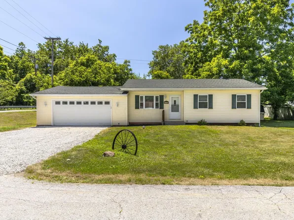 5682 Joy Dr, Grove City, OH 43123