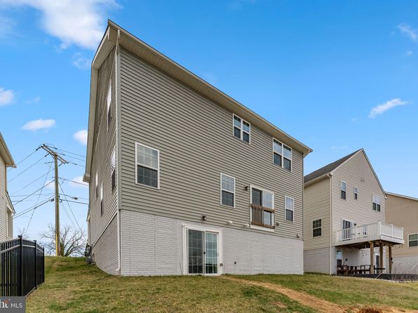 218 Cedar Hill Ln, Brooklyn, MD 21225
