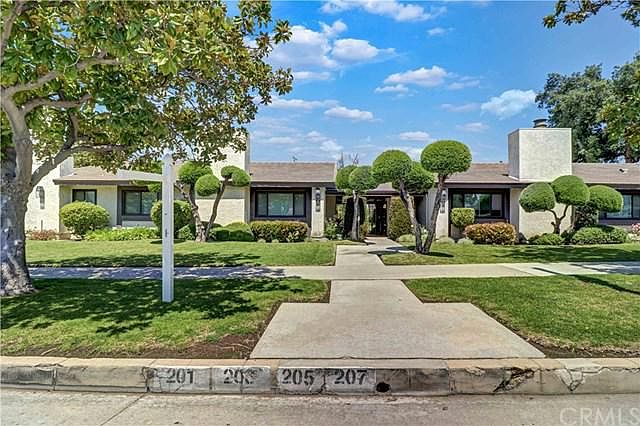 1st image of 207 E Meda Ave
