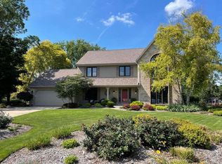 2273 S Woodshire Ct, New Berlin, WI 53151