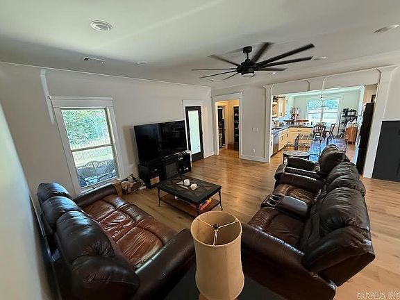 2nd image of 222 Promenade Cir
