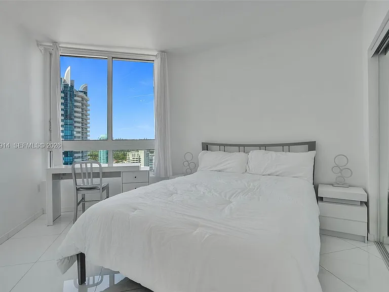 6365 Collins Ave #2403 — Photo 8