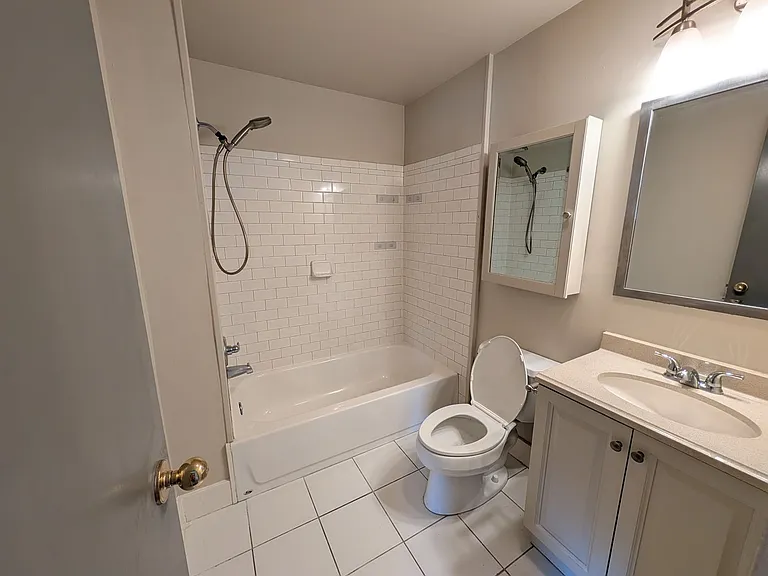3704 Fairview St SW — Photo 8
