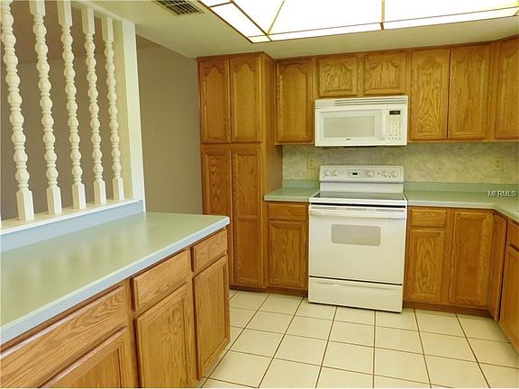 3rd image of 2494 Laurelwood Dr #1B
