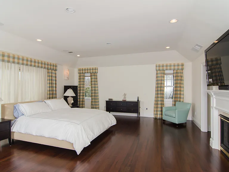 101 Parrish Pond Ct E — Photo 7